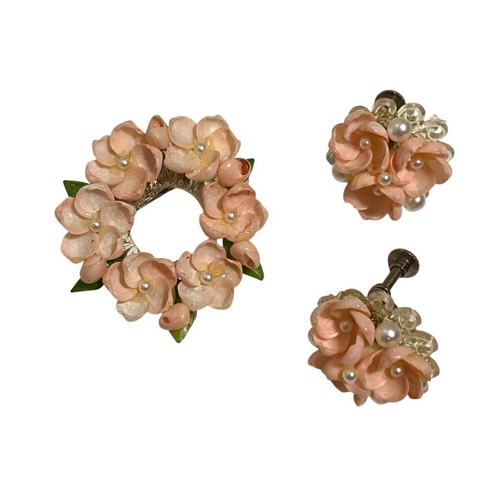 Vintage 50s MCM Pink Seashell Flower Clip On Screw Back Earrings & Brooch